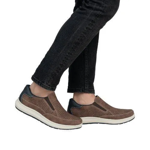 16952 Slip-On Sneaker