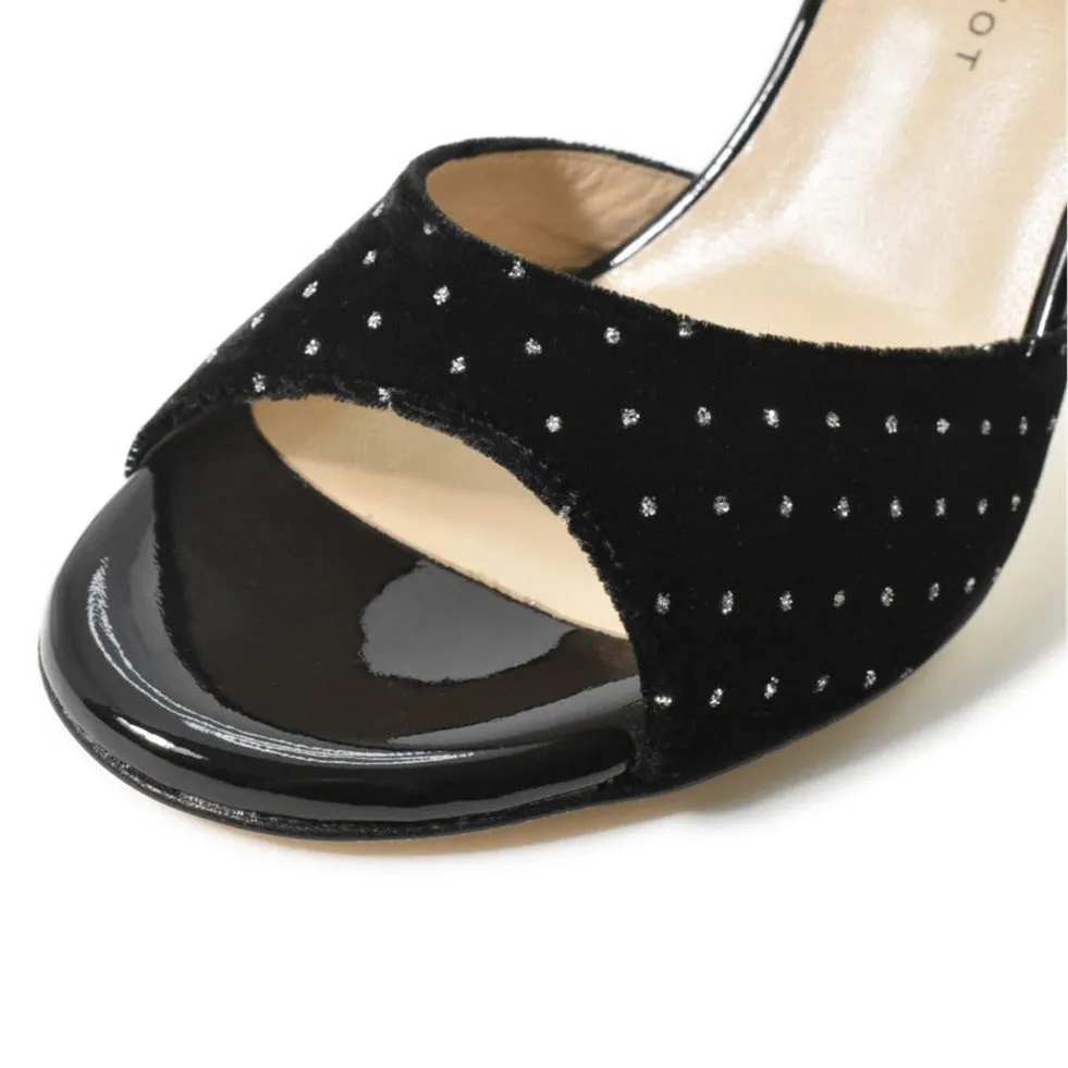Joelle / Black Velvet