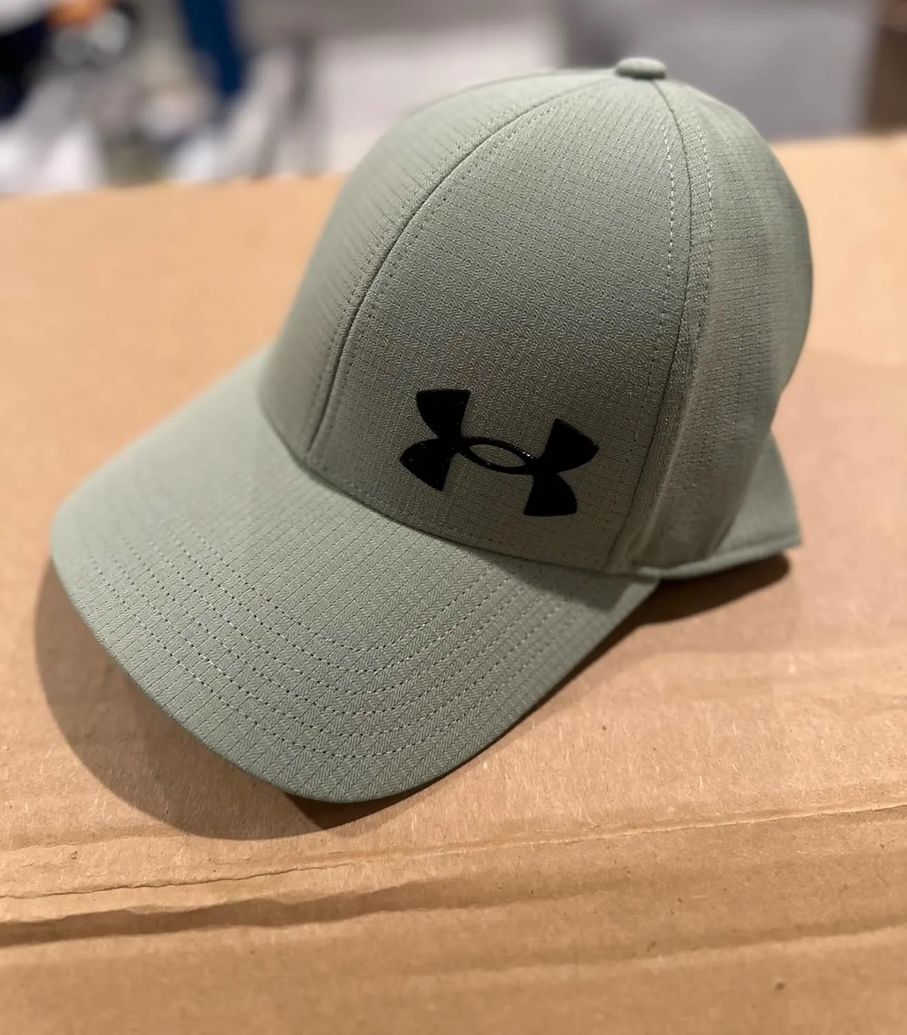 Under Armour Men's Iso-chill ArmourVent Fitted Baseball Cap